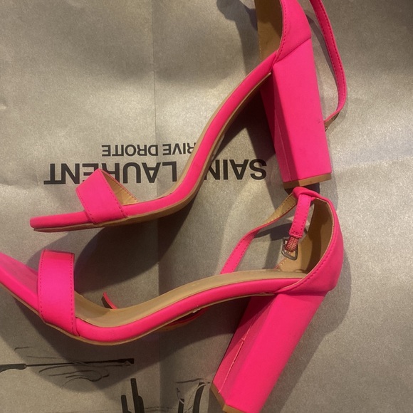 Shoes - PINK heels